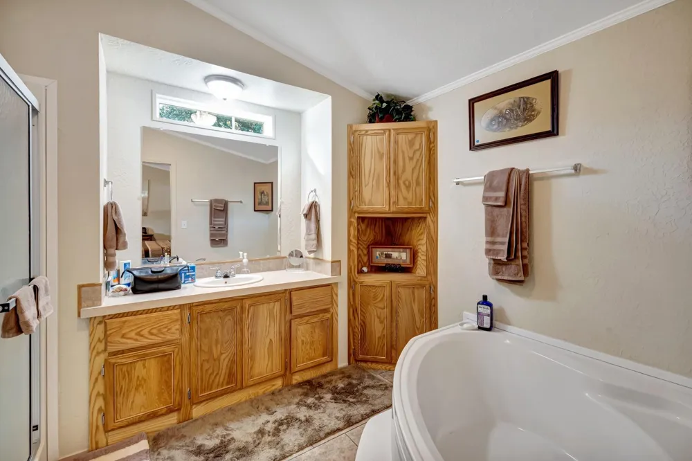 2698 County Road 284 Edna, TX 77957