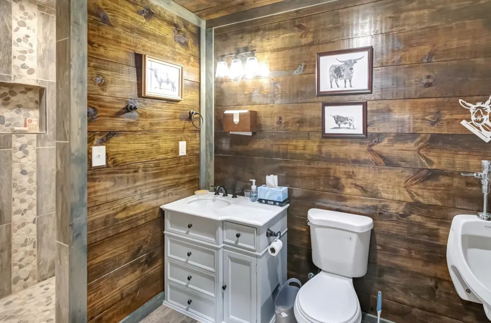 2698 County Road 284 Edna, TX 77957