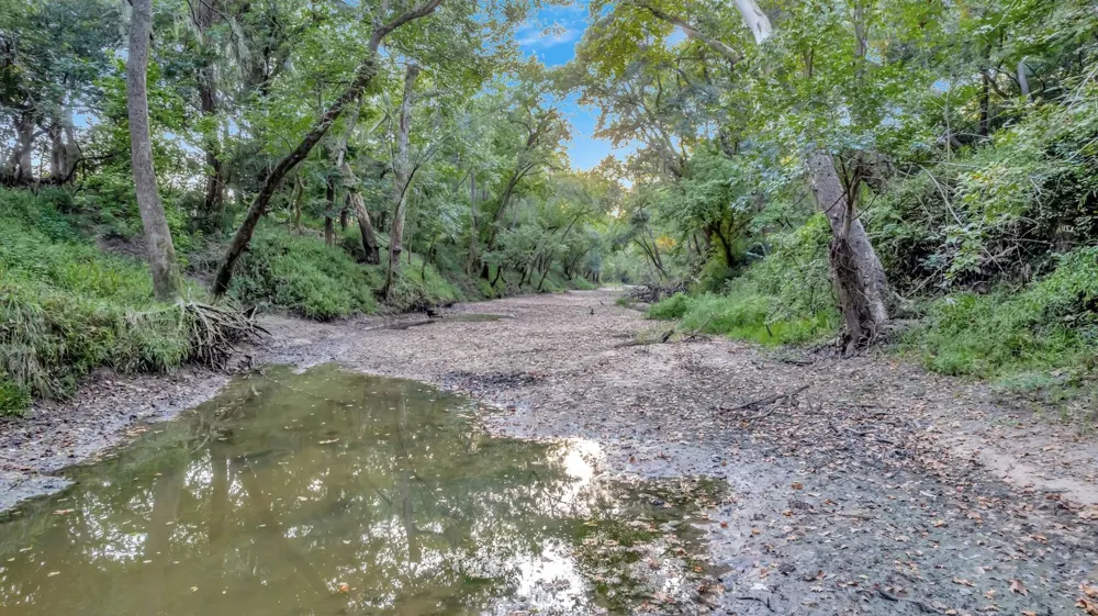 2698 County Road 284 Edna, TX 77957