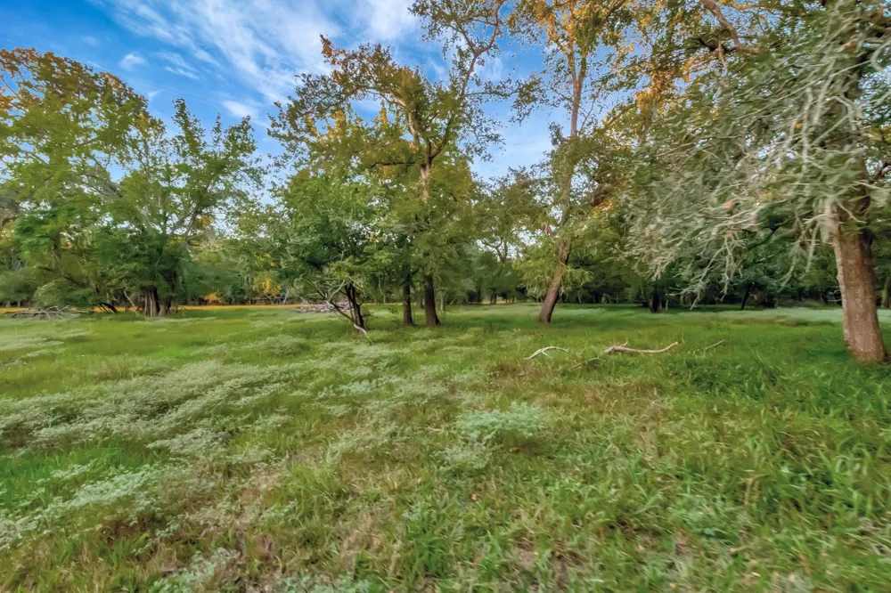 2698 County Road 284 Edna, TX 77957