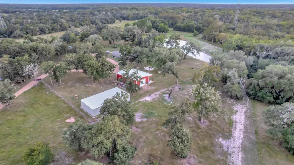 2698 County Road 284 Edna, TX 77957