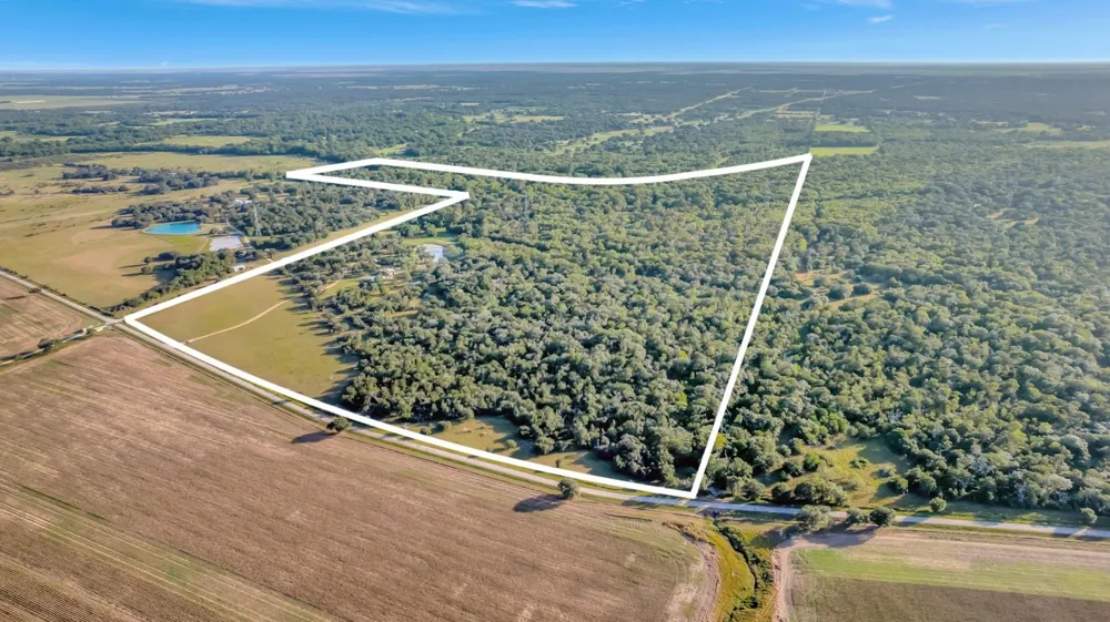 2698 County Road 284 Edna, TX 77957