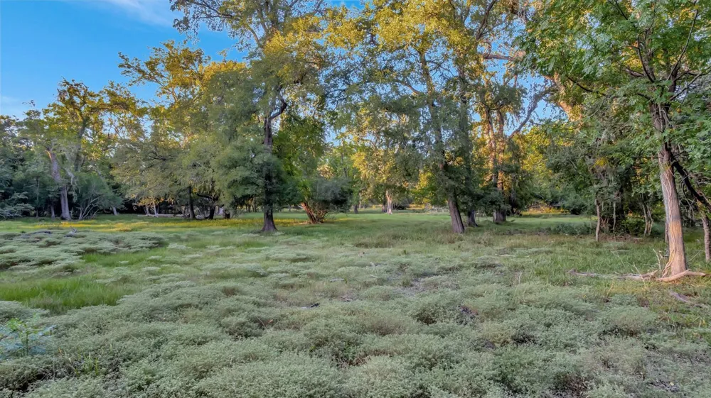 2698 County Road 284 Edna, TX 77957