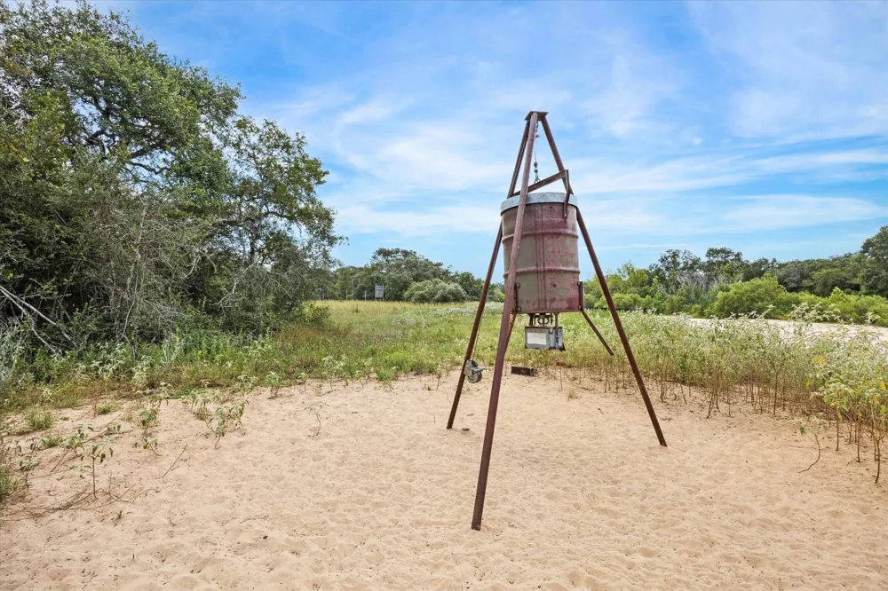 County Road 175 Garwood, TX 77442