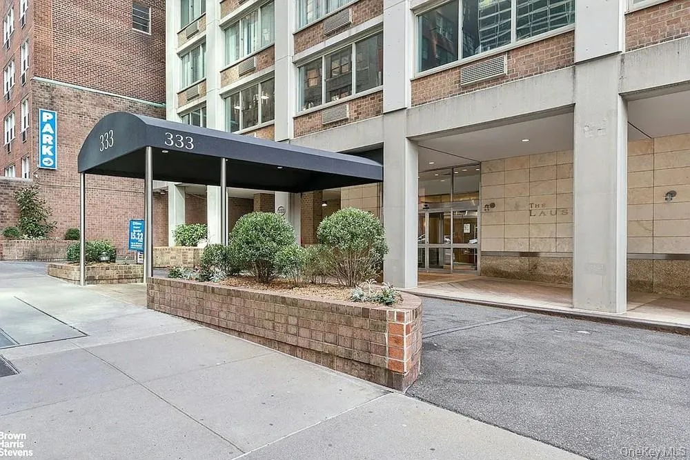 333 E 45th Street #17F New York (Manhattan), NY 10017