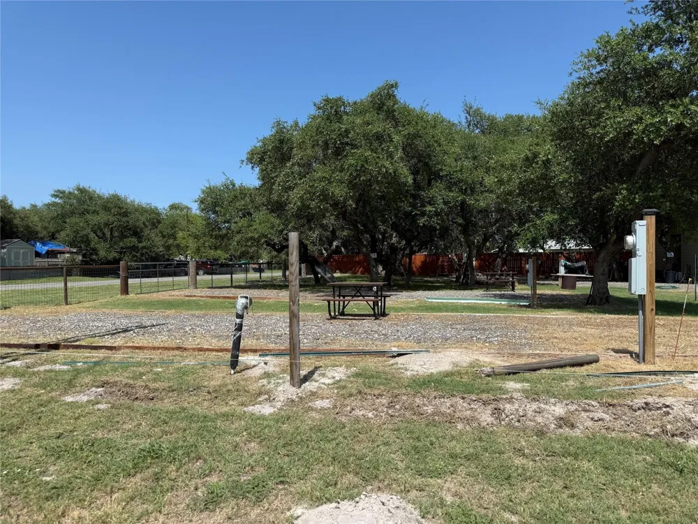 624 Hood Street Rockport, TX 78382