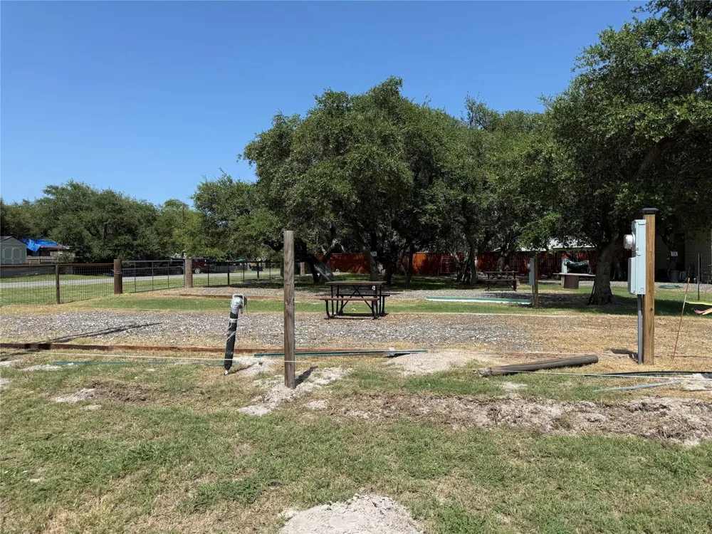 624 Hood Street Rockport, TX 78382
