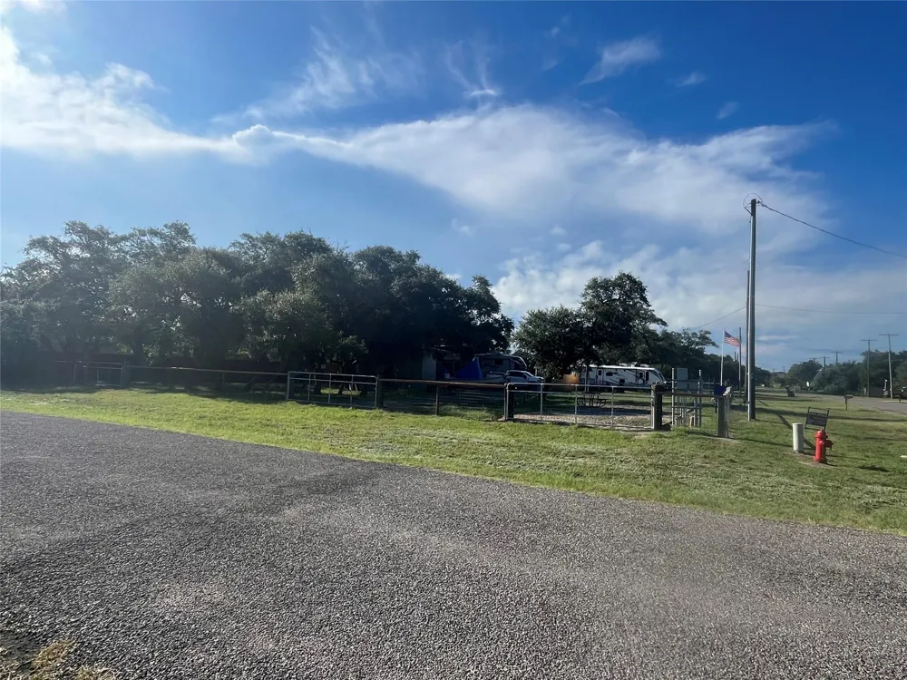 624 Hood Street Rockport, TX 78382