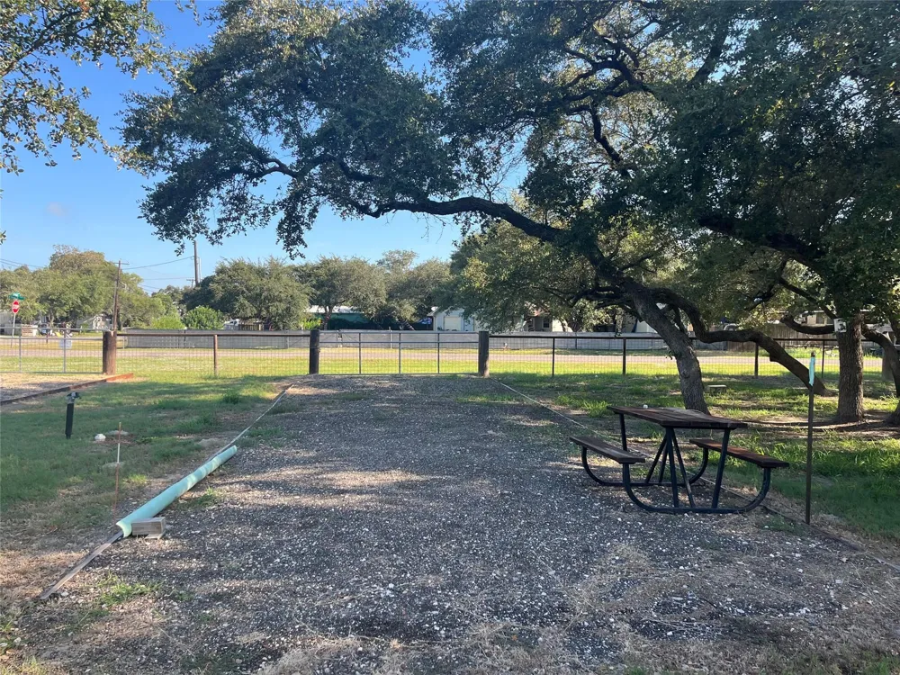 624 Hood Street Rockport, TX 78382