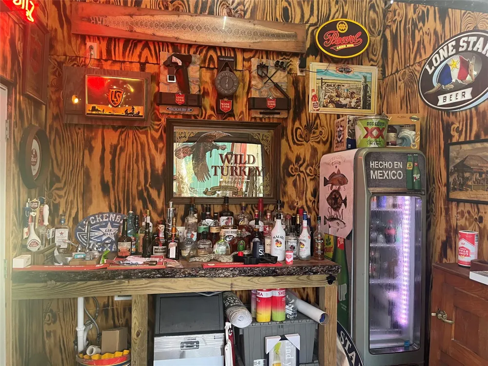 624 Hood Street Rockport, TX 78382