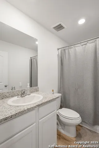 16025 Dickens Lytle, TX 78052