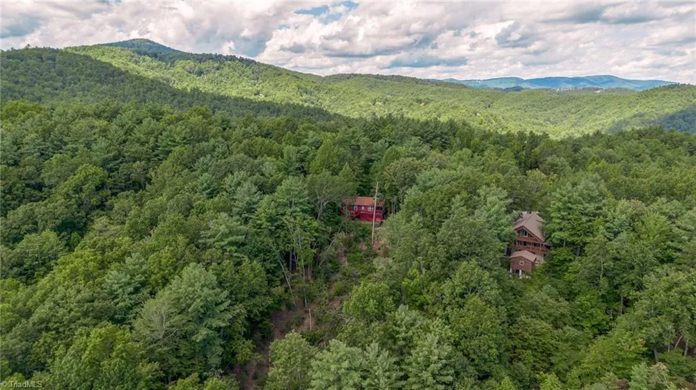 582 Deer Crossing Lane Lenoir, NC 28645
