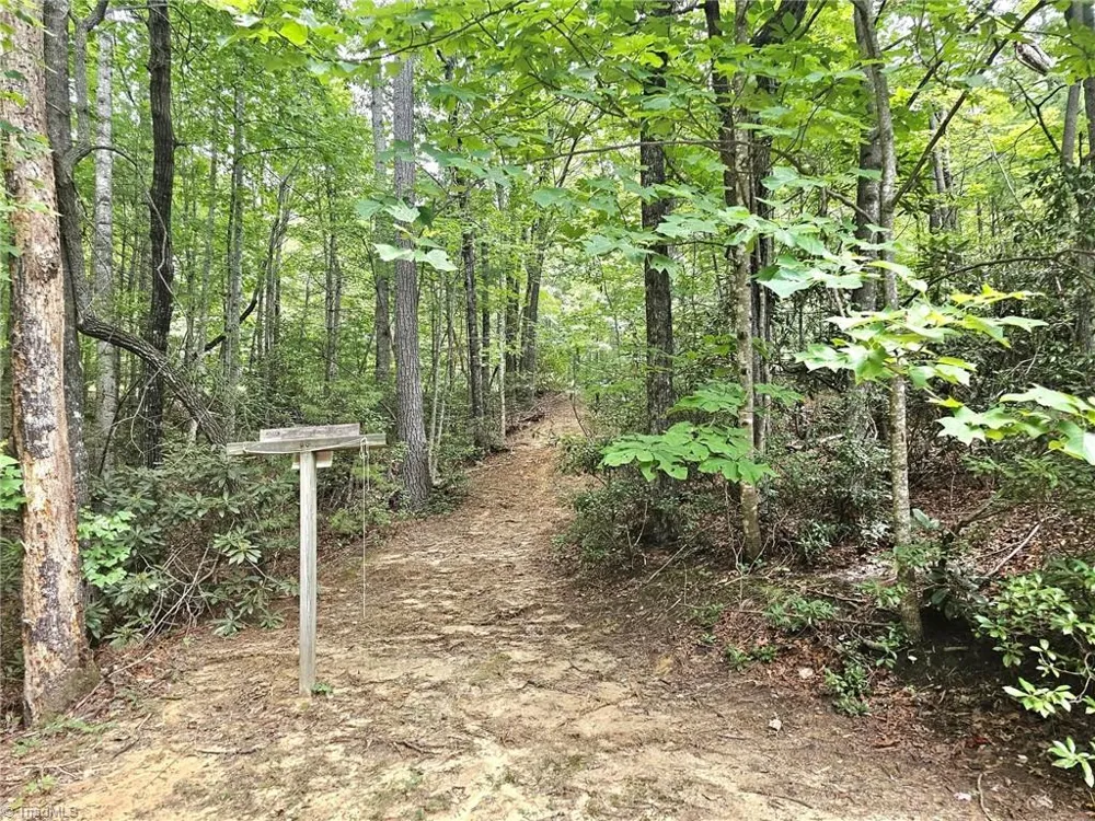 582 Deer Crossing Lane Lenoir, NC 28645