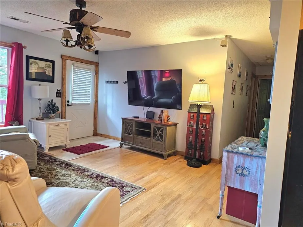 582 Deer Crossing Lane Lenoir, NC 28645