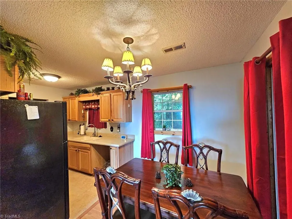 582 Deer Crossing Lane Lenoir, NC 28645