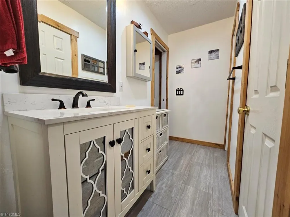 582 Deer Crossing Lane Lenoir, NC 28645