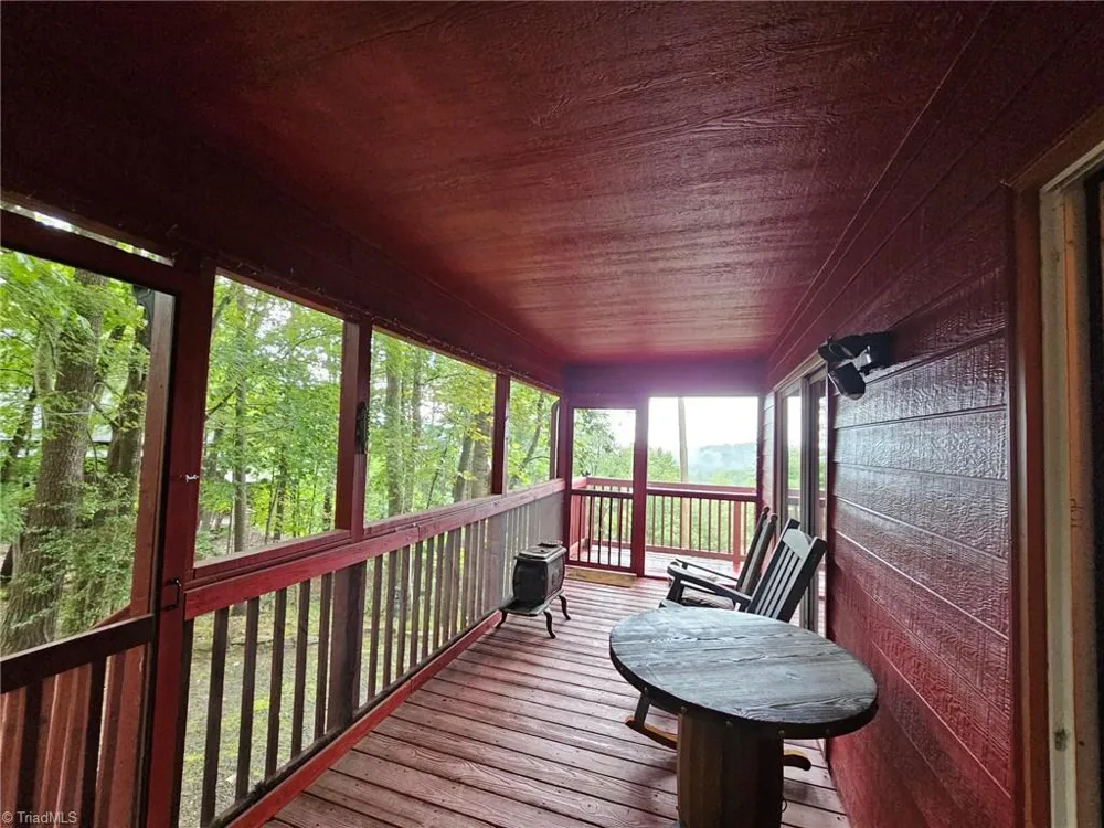582 Deer Crossing Lane Lenoir, NC 28645