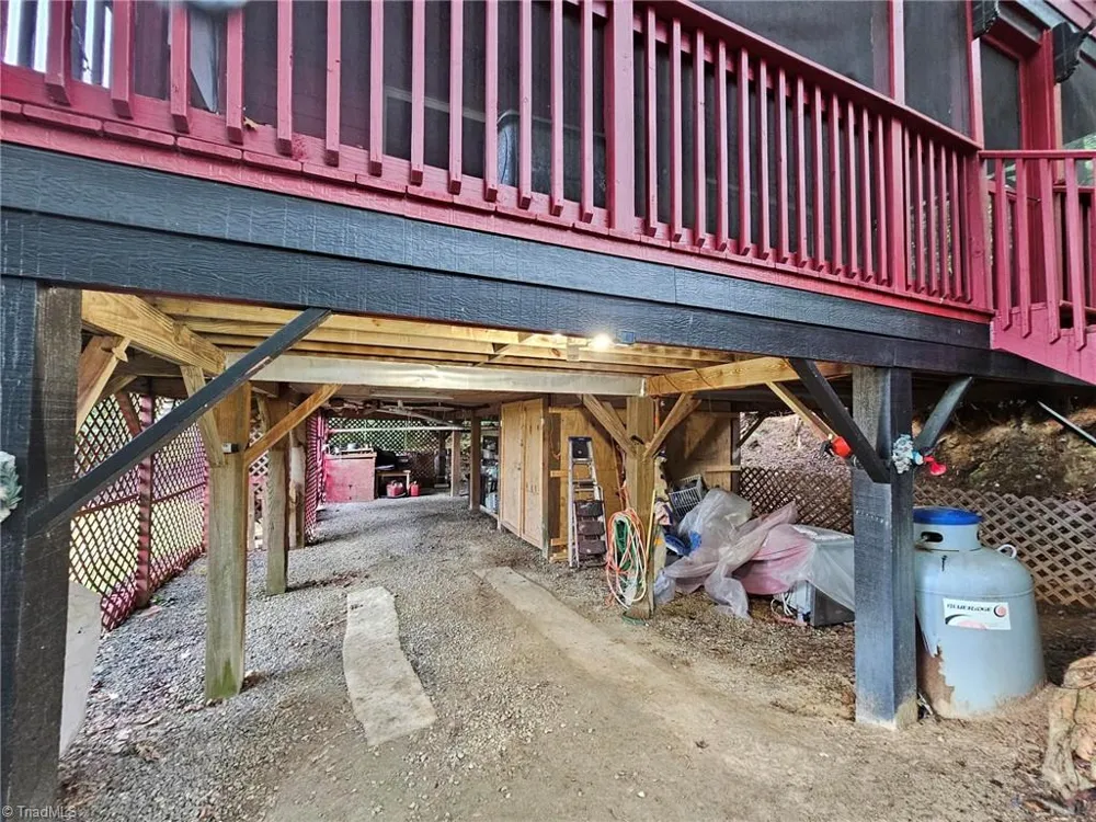 582 Deer Crossing Lane Lenoir, NC 28645