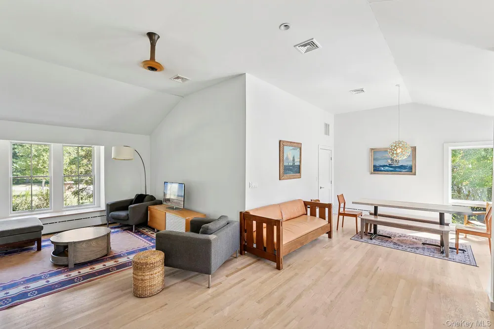 35 Bayberry Lane Sag Harbor, NY 11963