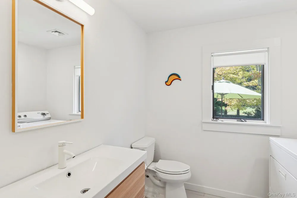 35 Bayberry Lane Sag Harbor, NY 11963