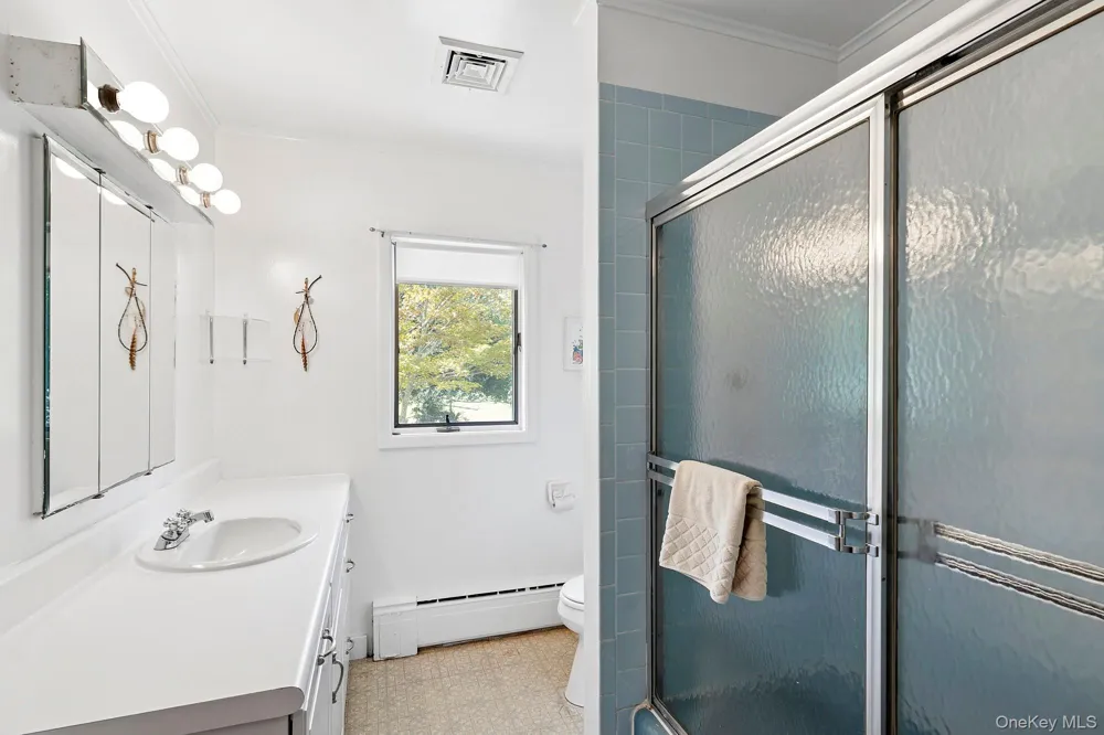 35 Bayberry Lane Sag Harbor, NY 11963