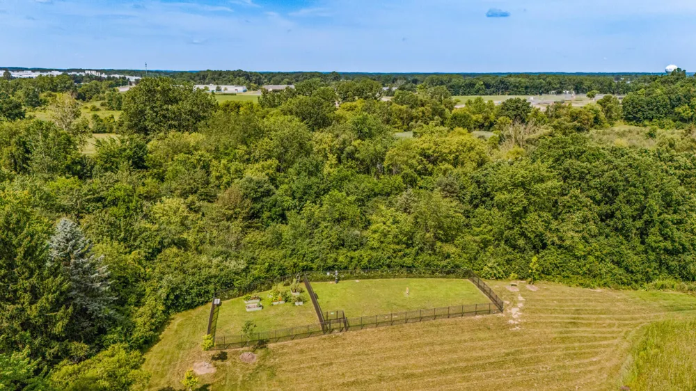 7142 Black Cherry Lane Saline, MI 48176