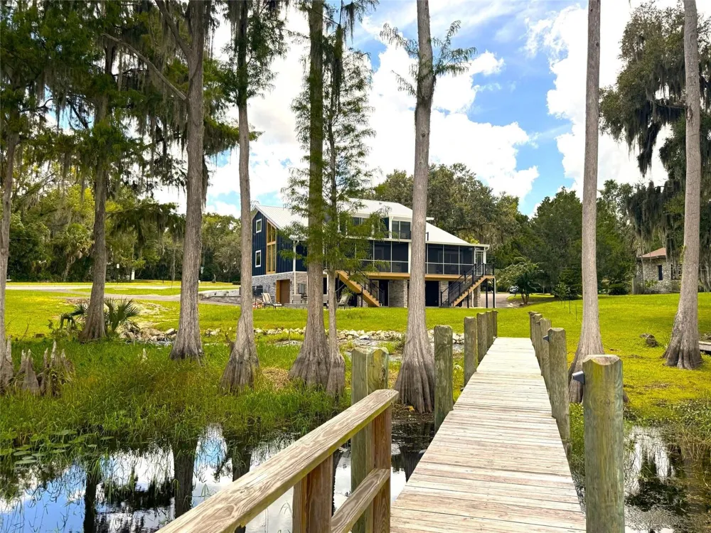 419 APOPKA AVENUE Inverness, FL 34450