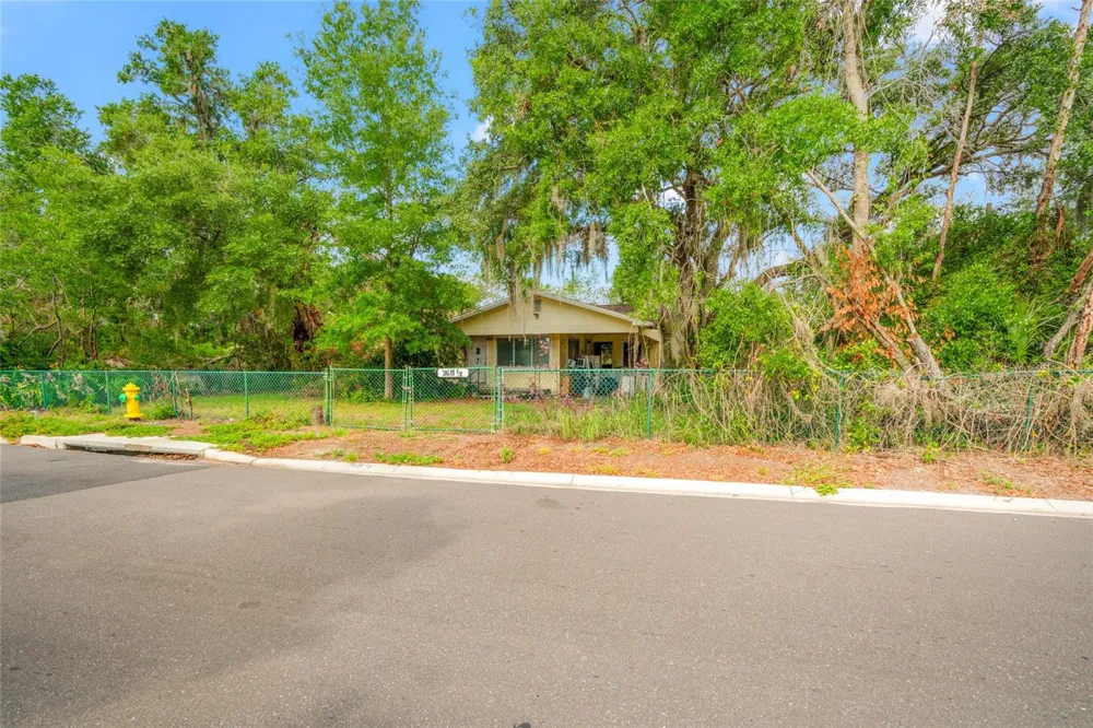 3611 W REYNOLDS STREET #1/2 Plant City, FL 33563
