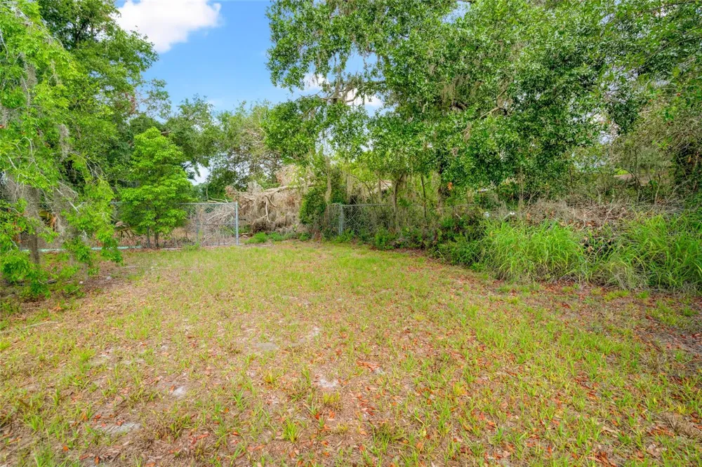 3611 W REYNOLDS STREET #1/2 Plant City, FL 33563