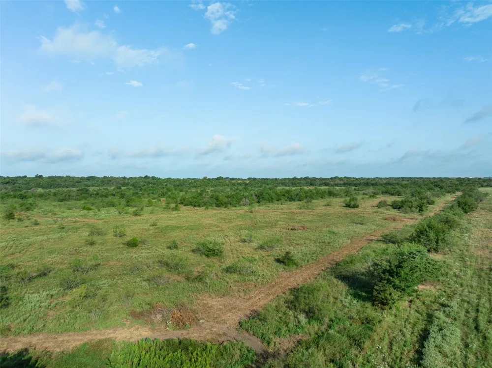 2 LCR 392 Groesbeck, TX 76642
