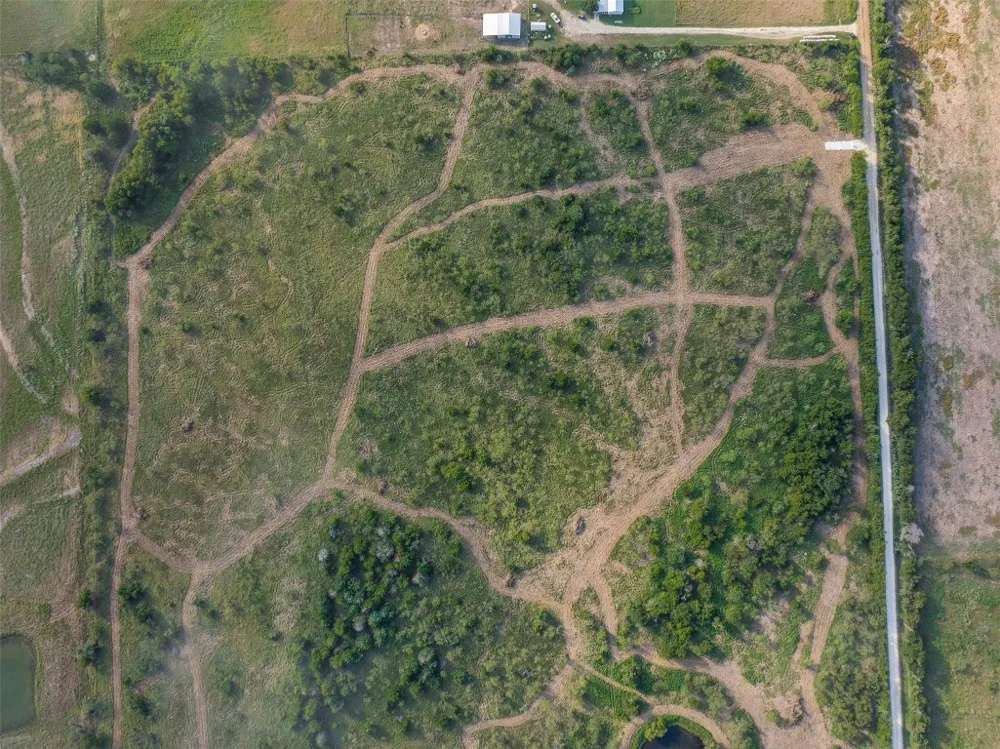 2 LCR 392 Groesbeck, TX 76642