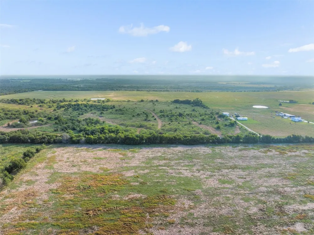 2 LCR 392 Groesbeck, TX 76642