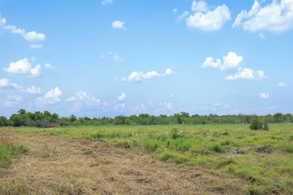 2 LCR 392 Groesbeck, TX 76642