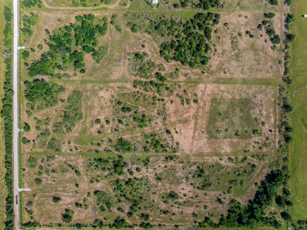 2 LCR 392 Groesbeck, TX 76642