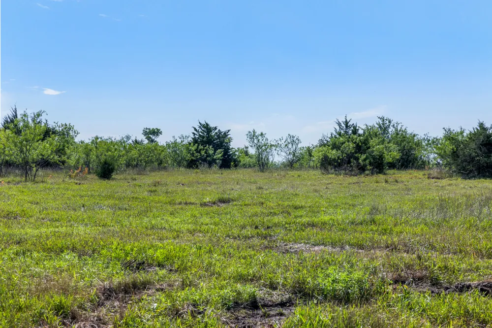 2 LCR 392 Groesbeck, TX 76642