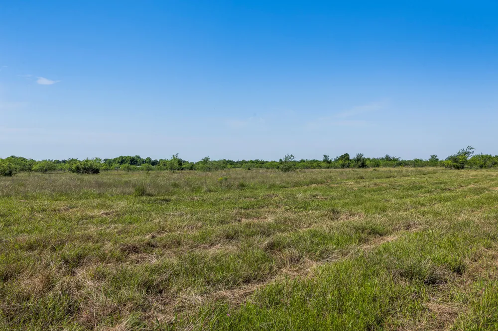 2 LCR 392 Groesbeck, TX 76642