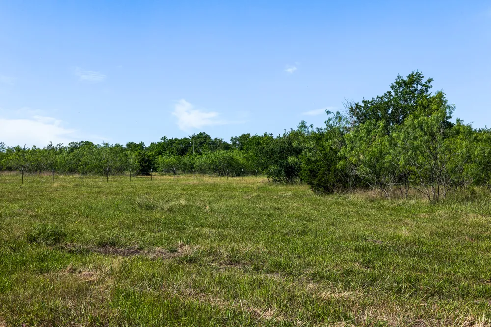 2 LCR 392 Groesbeck, TX 76642