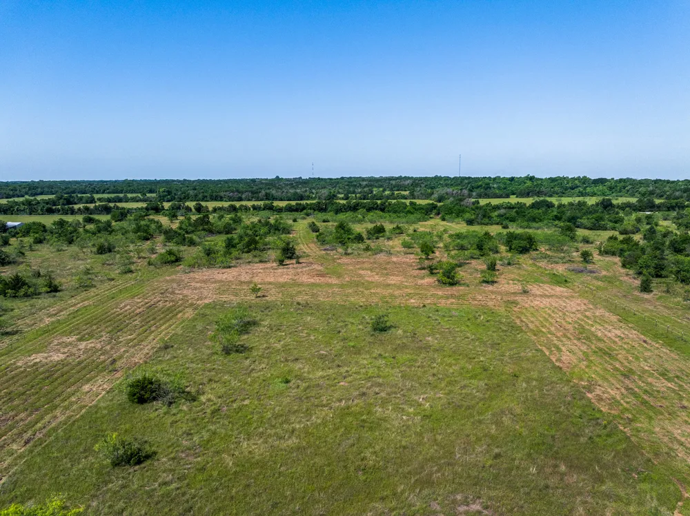 2 LCR 392 Groesbeck, TX 76642