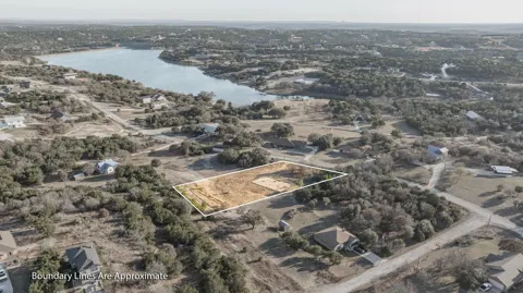 1135 Lakeside Drive