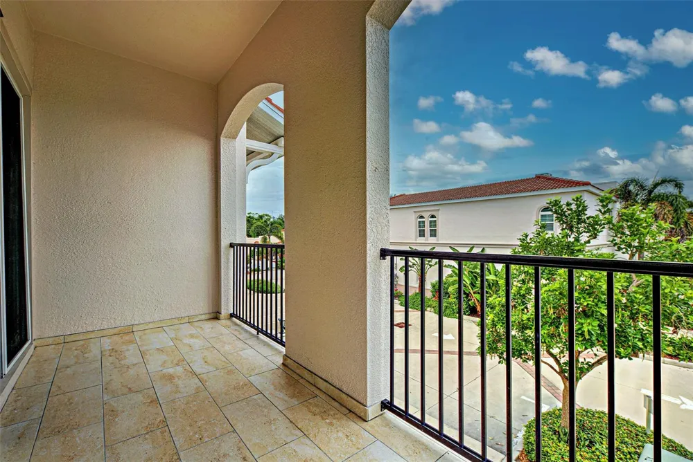 445 NOKOMIS AVENUE S #210 Venice, FL 34285