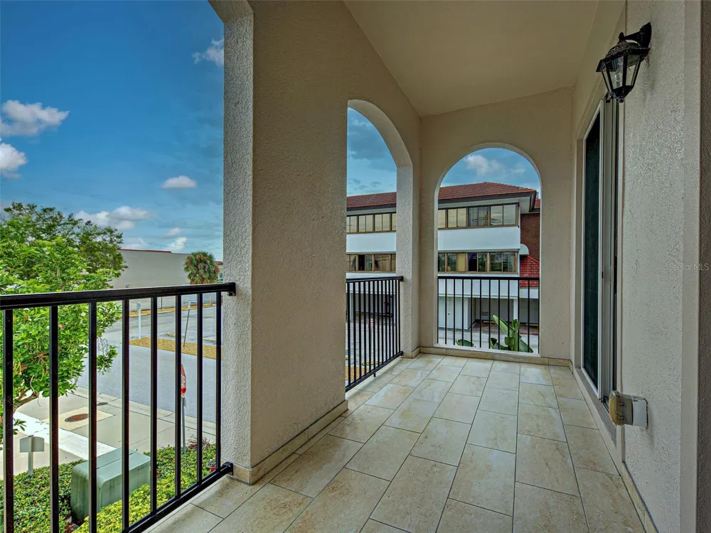 445 NOKOMIS AVENUE S #210 Venice, FL 34285