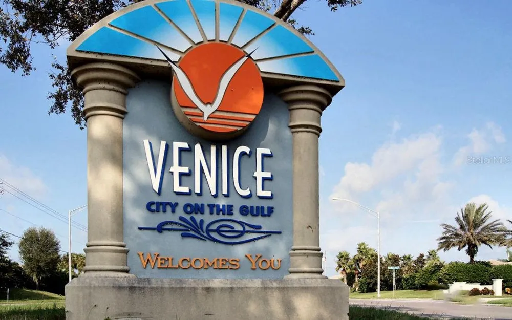 445 NOKOMIS AVENUE S #210 Venice, FL 34285