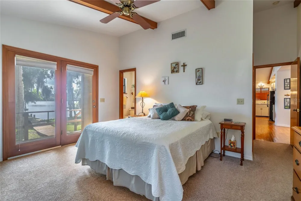 121 LAKE GEORGE DRIVE Georgetown, FL 32139