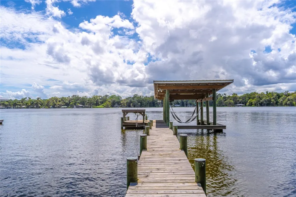 121 LAKE GEORGE DRIVE Georgetown, FL 32139