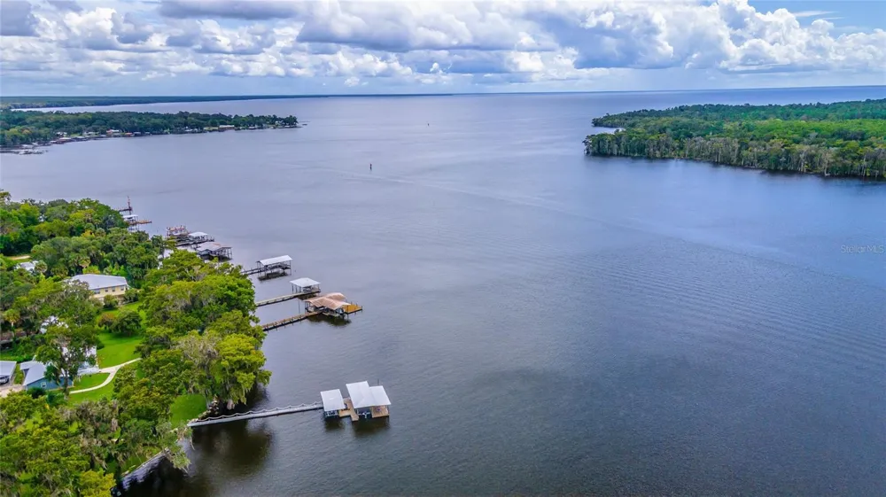 121 LAKE GEORGE DRIVE Georgetown, FL 32139