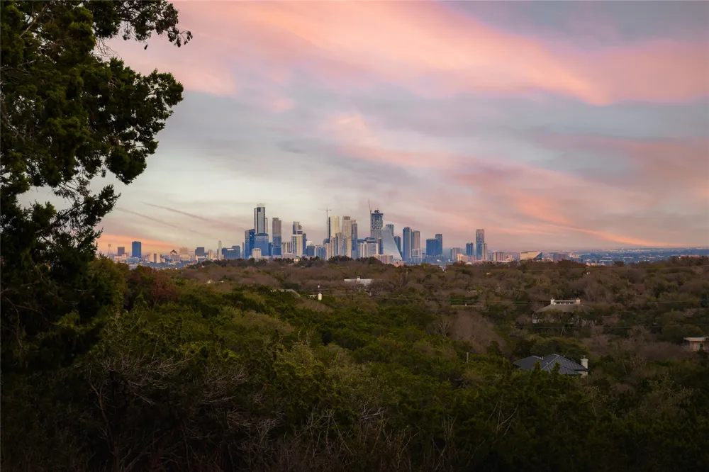 201 Buckeye Trail West Lake Hills, TX 78746