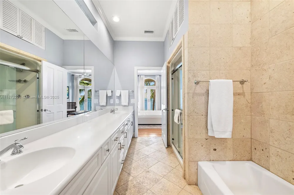 814 W Dilido Dr Miami Beach, FL 33139