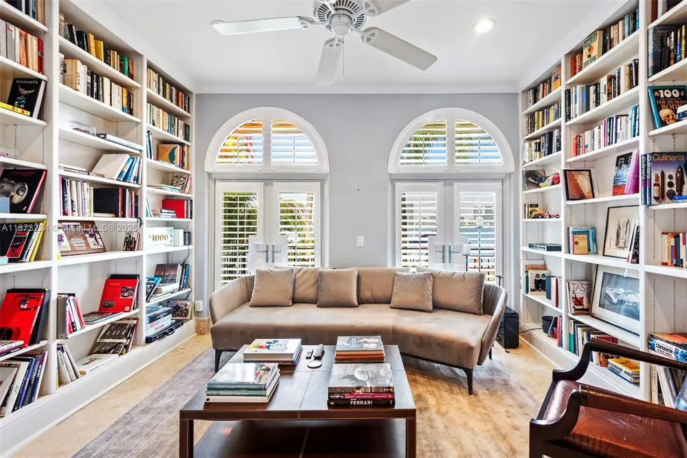 814 W Dilido Dr Miami Beach, FL 33139