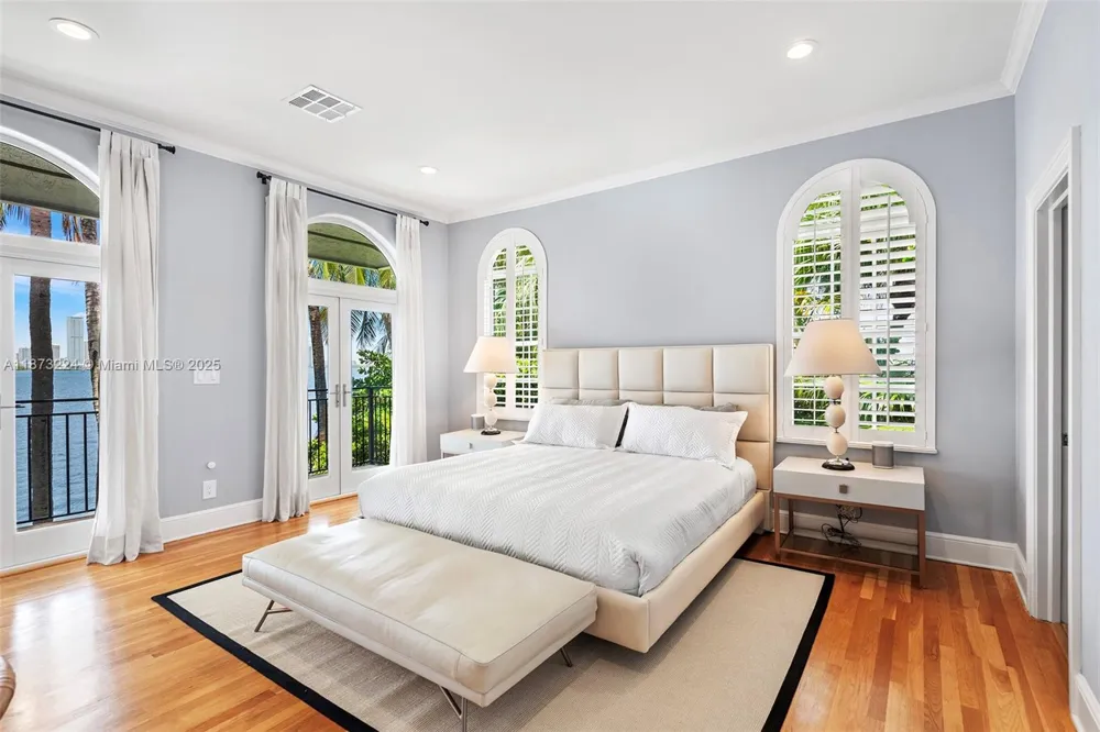 814 W Dilido Dr Miami Beach, FL 33139
