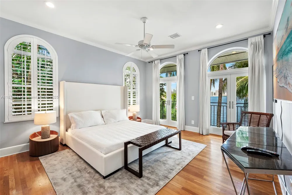 814 W Dilido Dr Miami Beach, FL 33139